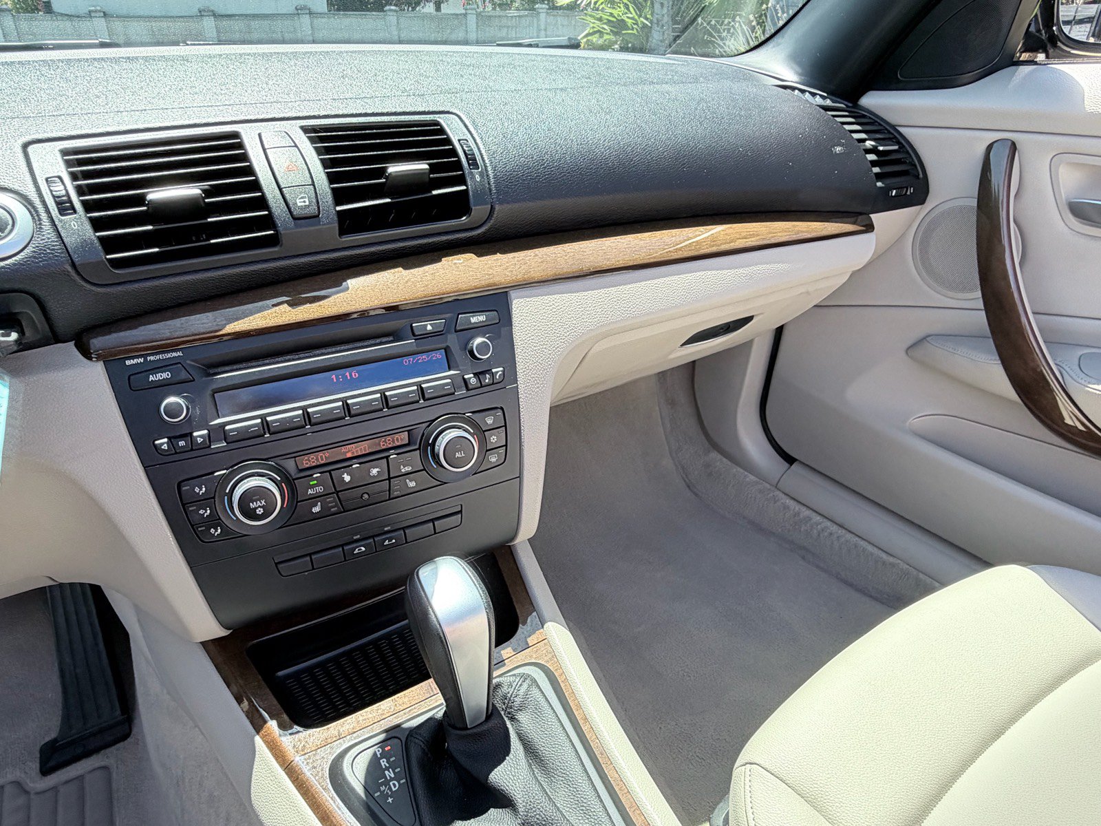 Used 2011 BMW 128i Convertible RWD image 19