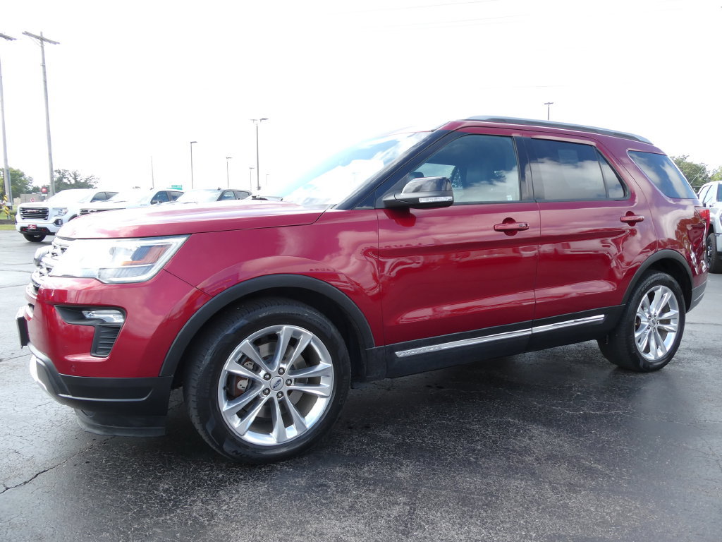 Used 2018 Ford Explorer XLT w/ Equipment Group 202A FWD image 8