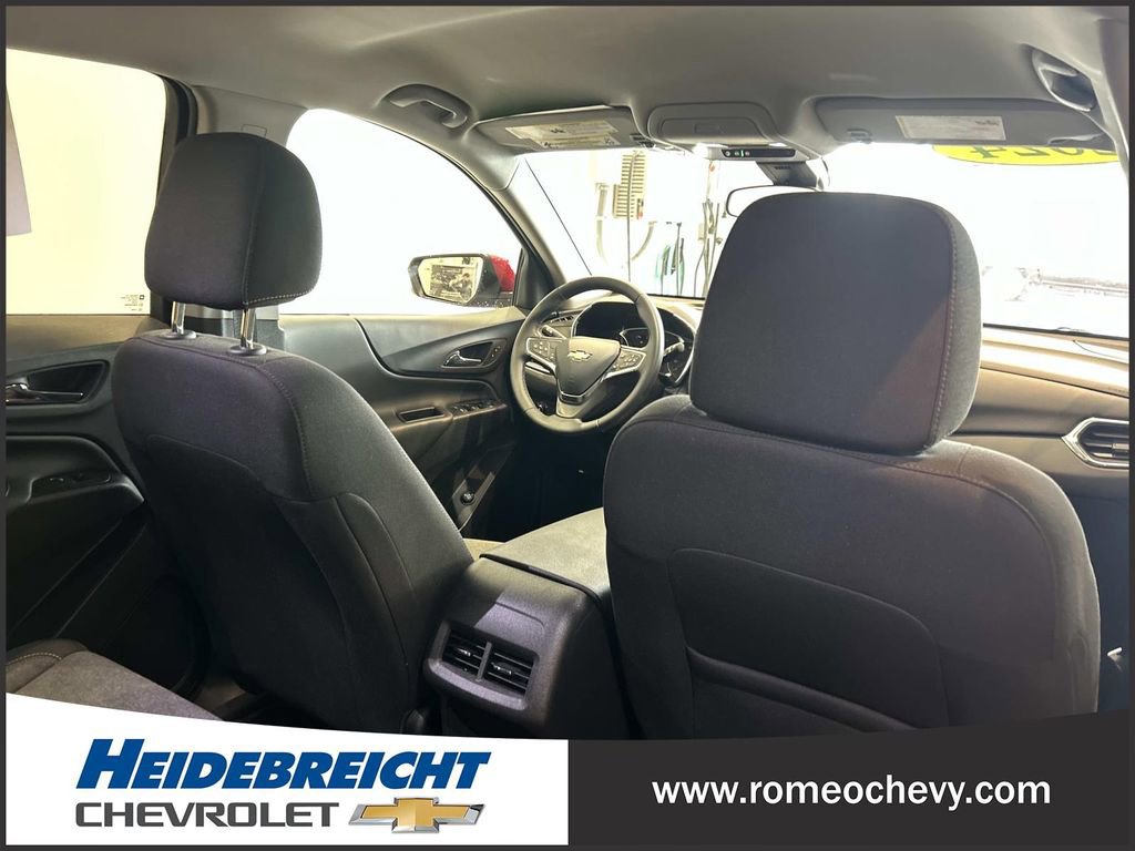 Certified 2024 Chevrolet Equinox LT w/ LPO, Floor Liner Package image 32