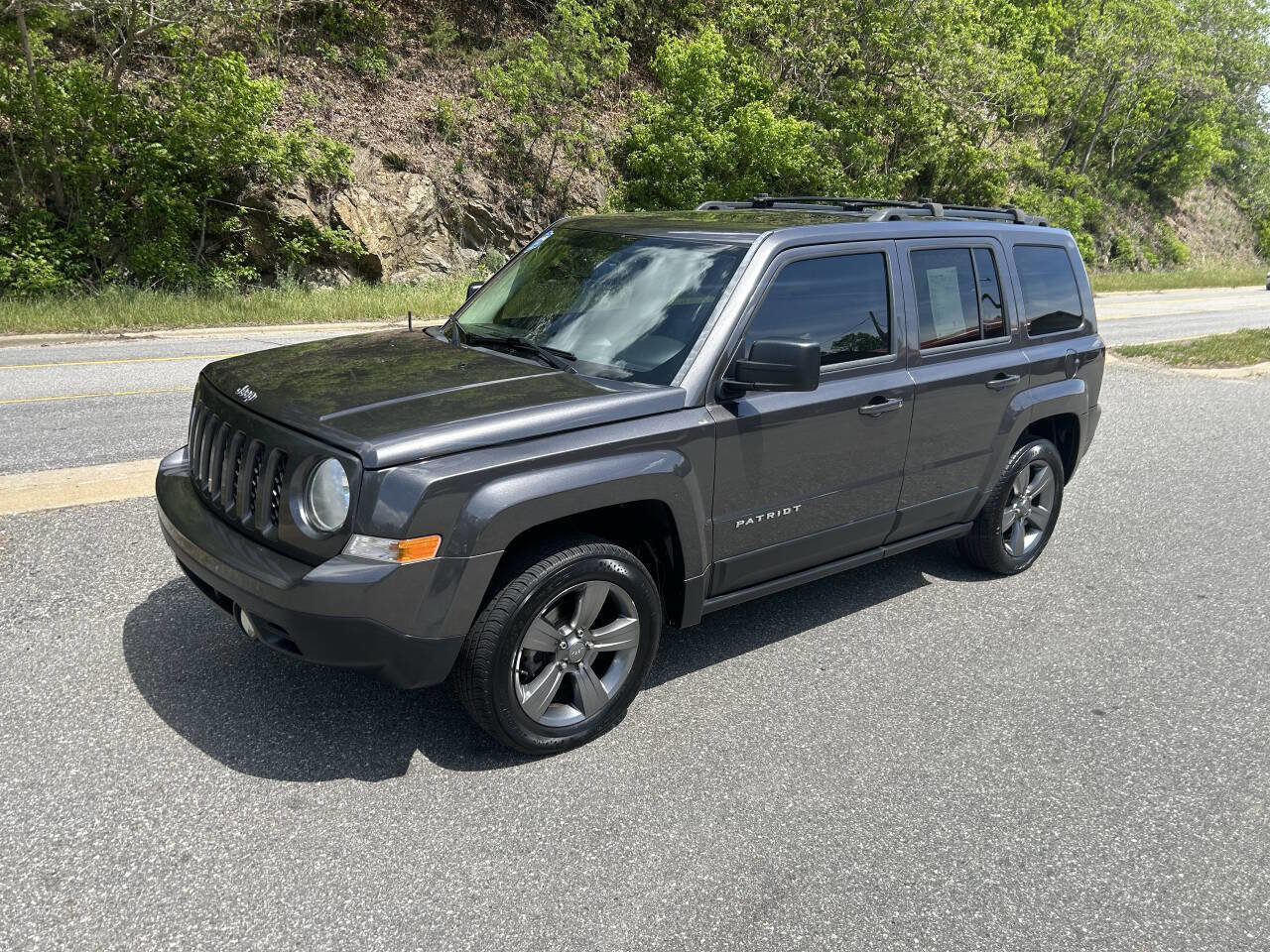 Used 2015 Jeep Patriot High Altitude AWD/4WD image 2