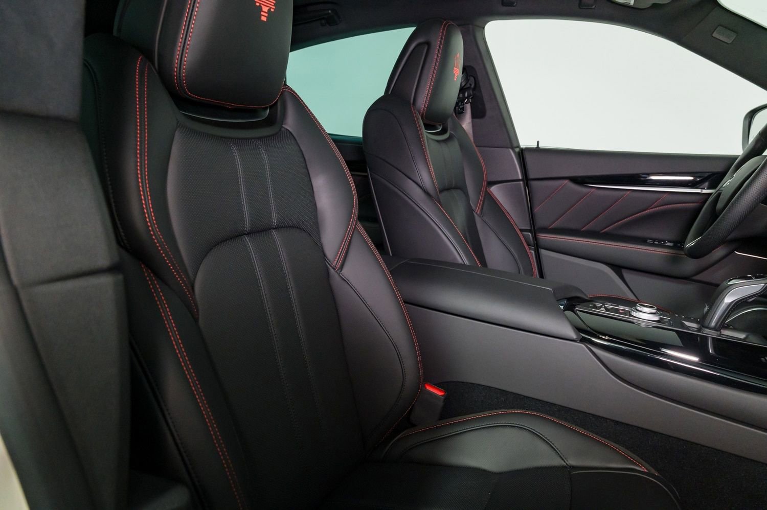 Used 2024 Maserati Levante Modena Ultima image 27