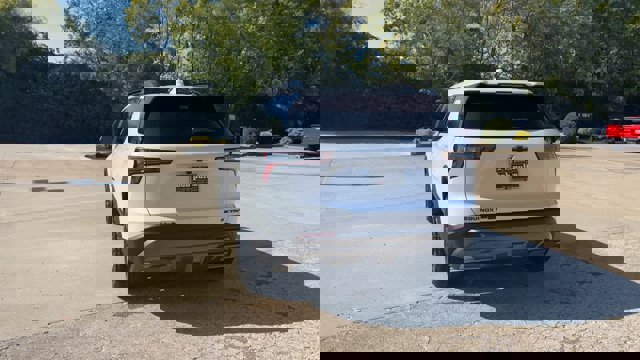 New 2026 Chevrolet Equinox ACTIV w/ Convenience Package III image 7