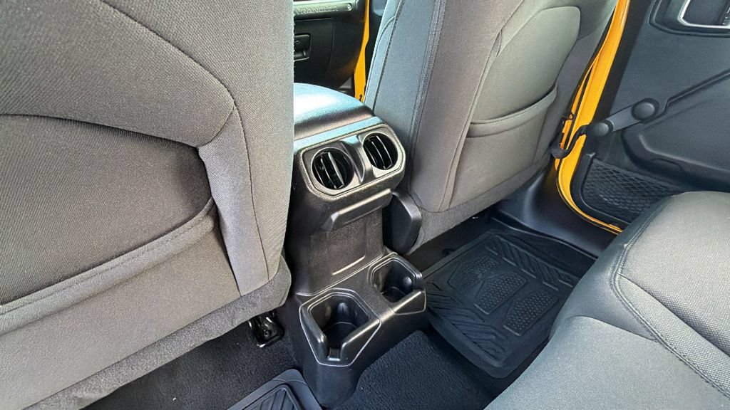 Used 2018 Jeep Wrangler Unlimited Sport AWD/4WD image 25