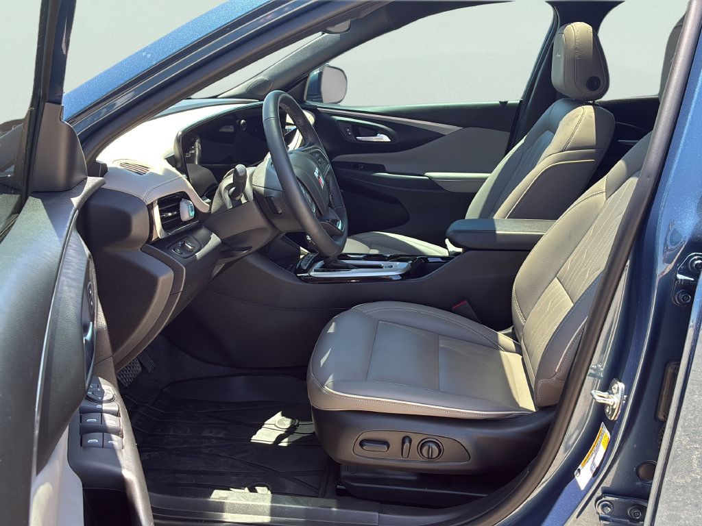 Used 2025 Buick Envista Avenir FWD image 22