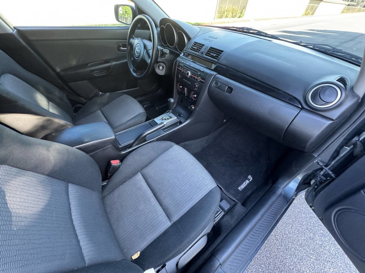 Used 2009 MAZDA MAZDA3 i Sport image 11
