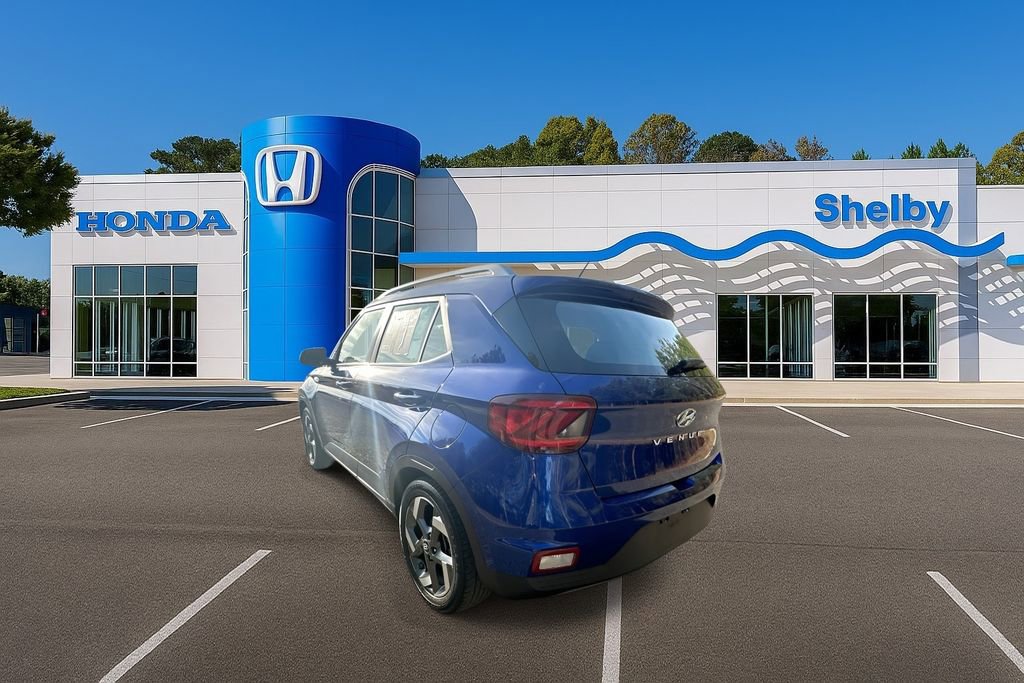 Used 2024 Hyundai Venue SEL image 6