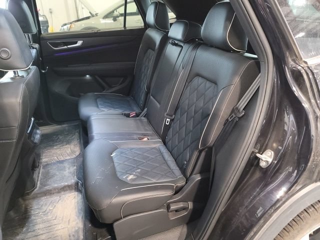 Used 2025 Volkswagen Atlas Cross Sport SEL Premium R-Line AWD/4WD image 10