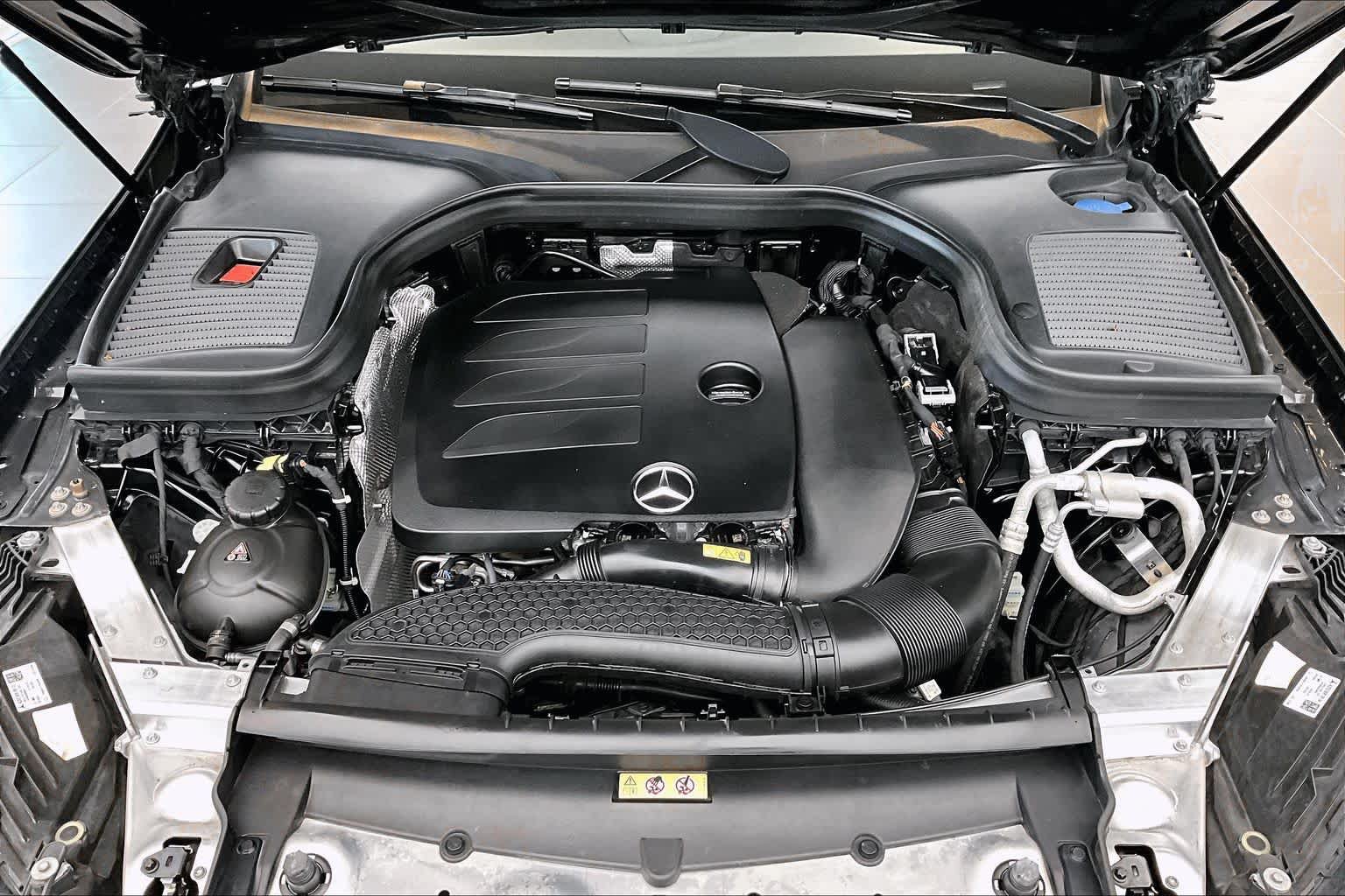 Used 2023 Mercedes-Benz GLC 300 4MATIC Coupe image 30