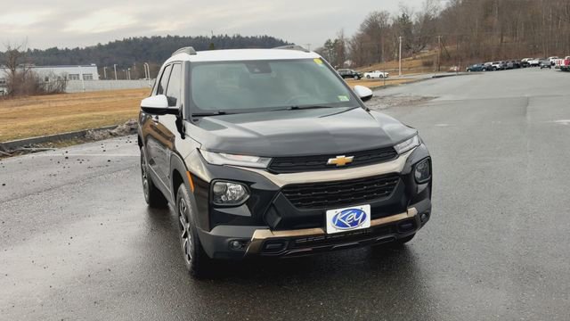 Used 2023 Chevrolet TrailBlazer ACTIV w/ Convenience Package AWD/4WD image 3