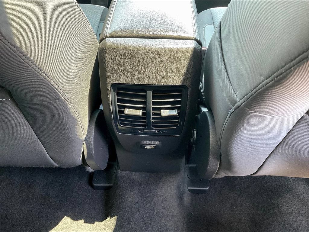 Used 2017 Ford Escape SE AWD/4WD image 10
