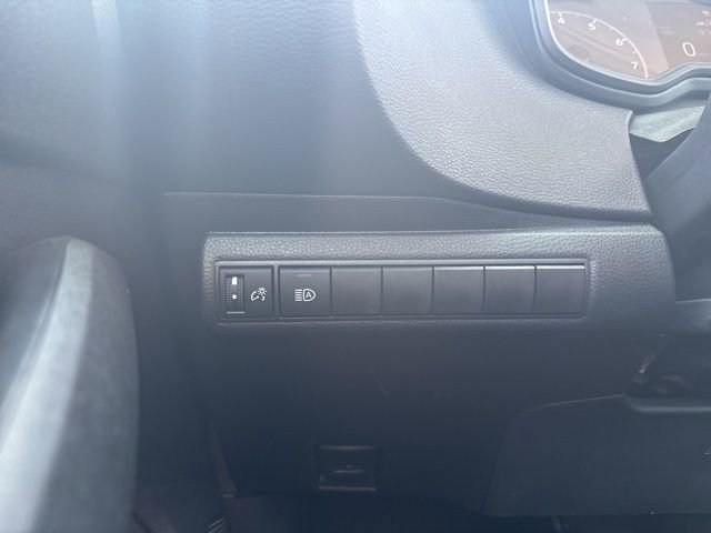 Used 2025 Toyota Corolla LE image 14