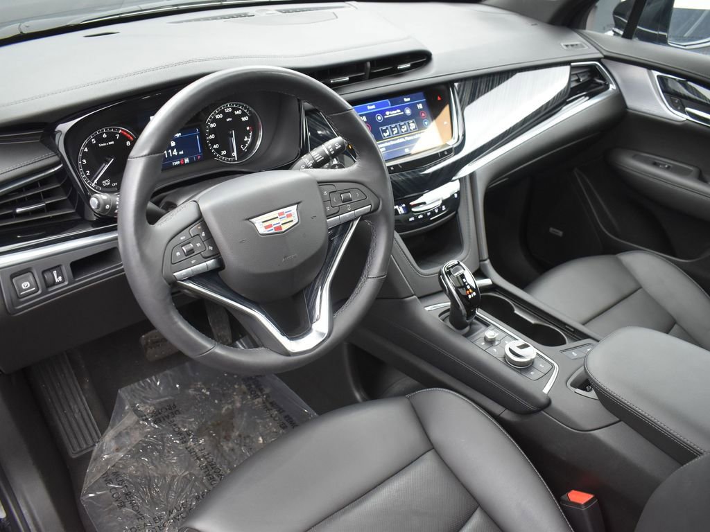 Certified 2024 Cadillac XT6 Premium Luxury w/ LPO, Floor Liner Package image 12