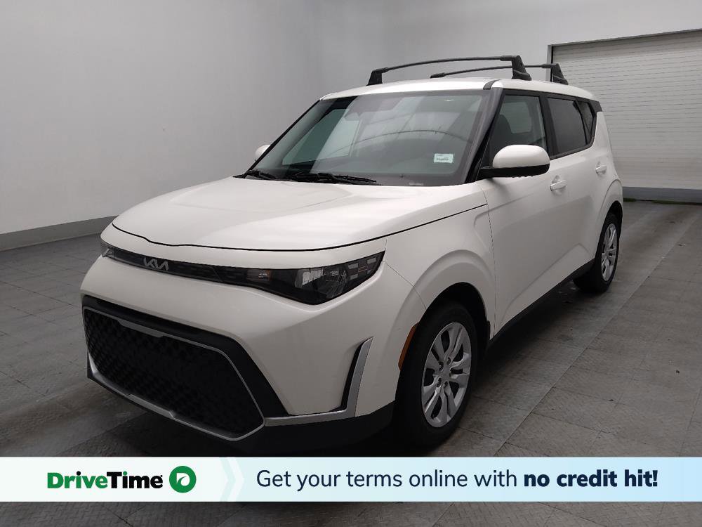 Used 2023 Kia Soul LX image 1