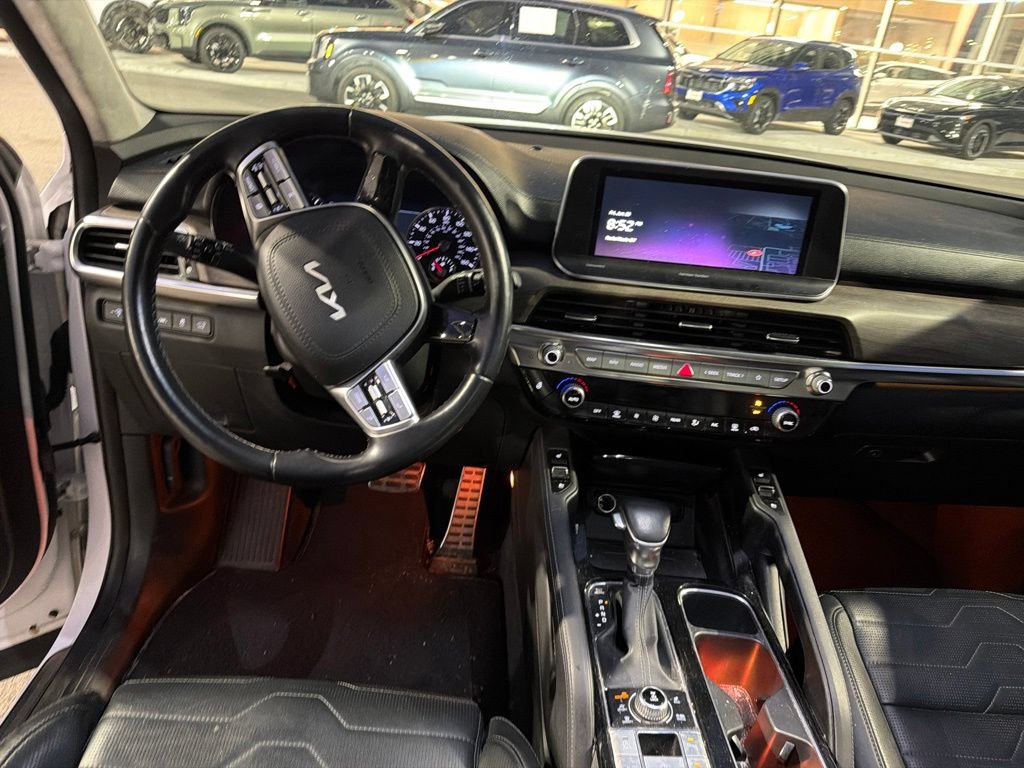 Used 2022 Kia Telluride SX w/ SX Prestige Package AWD/4WD image 9
