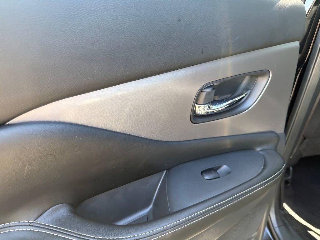 Used 2021 Nissan Murano SV AWD/4WD image 19