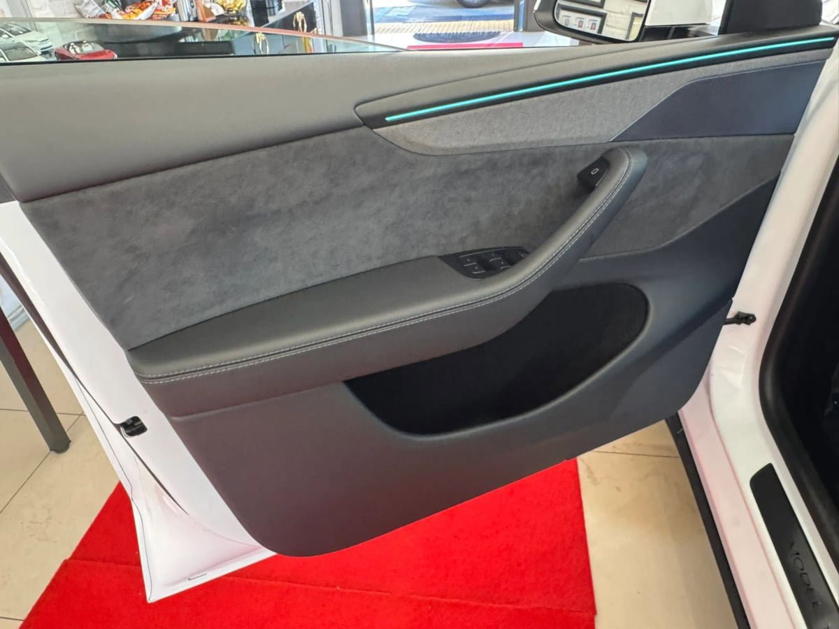 Used 2026 Tesla Model Y 2WD image 42