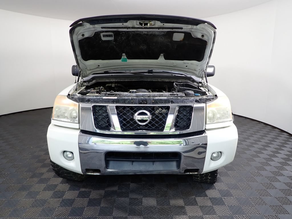 Used 2011 Nissan Titan SV w/ SV Value Truck Pkg AWD/4WD image 35