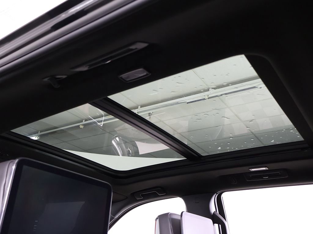 Used 2023 GMC Yukon Denali Ultimate w/ LPO, Floor Liner Package image 30