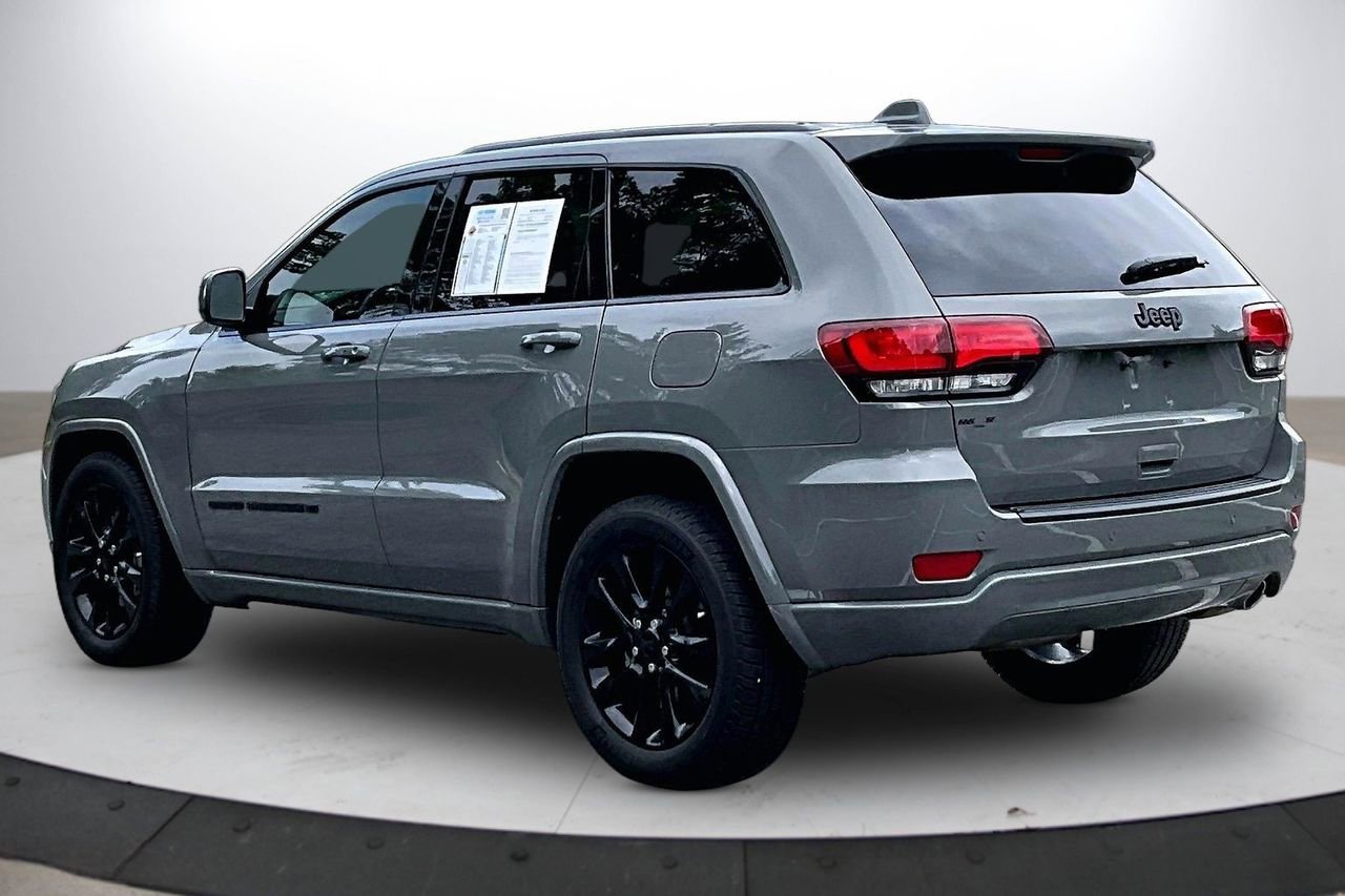 Certified 2022 Jeep Grand Cherokee Laredo X RWD image 7