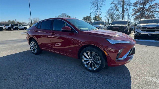 New 2026 Buick Envista Avenir image 2