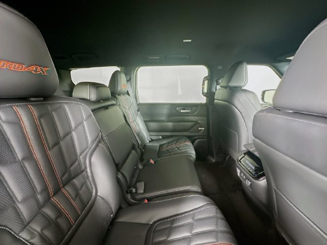 New 2025 Nissan Armada PRO-4X AWD/4WD image 30