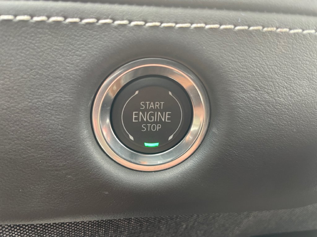 Certified 2025 Cadillac Escalade Premium Luxury Platinum AWD/4WD image 41
