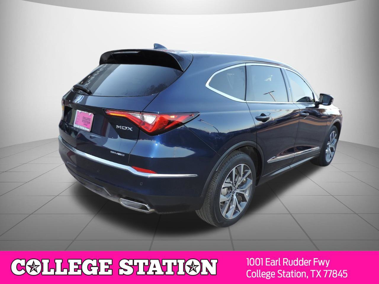 Used 2024 Acura MDX w/ Technology Package AWD/4WD image 4