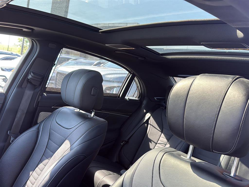 Used 2019 Mercedes-Benz S 560 Sedan image 12