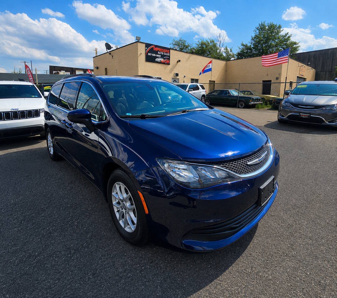 Used 2020 Chrysler Voyager Lxi FWD image 5