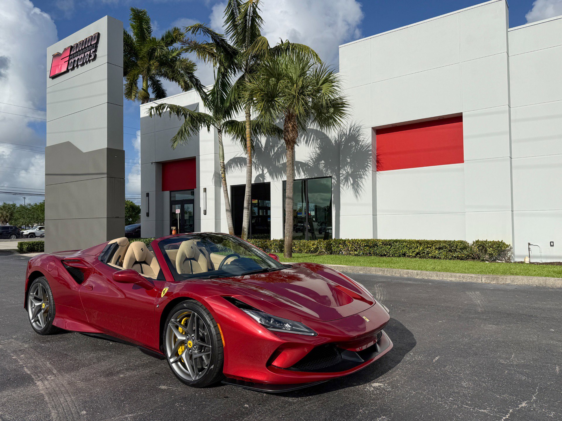 Used 2023 Ferrari F8 Tributo image 1