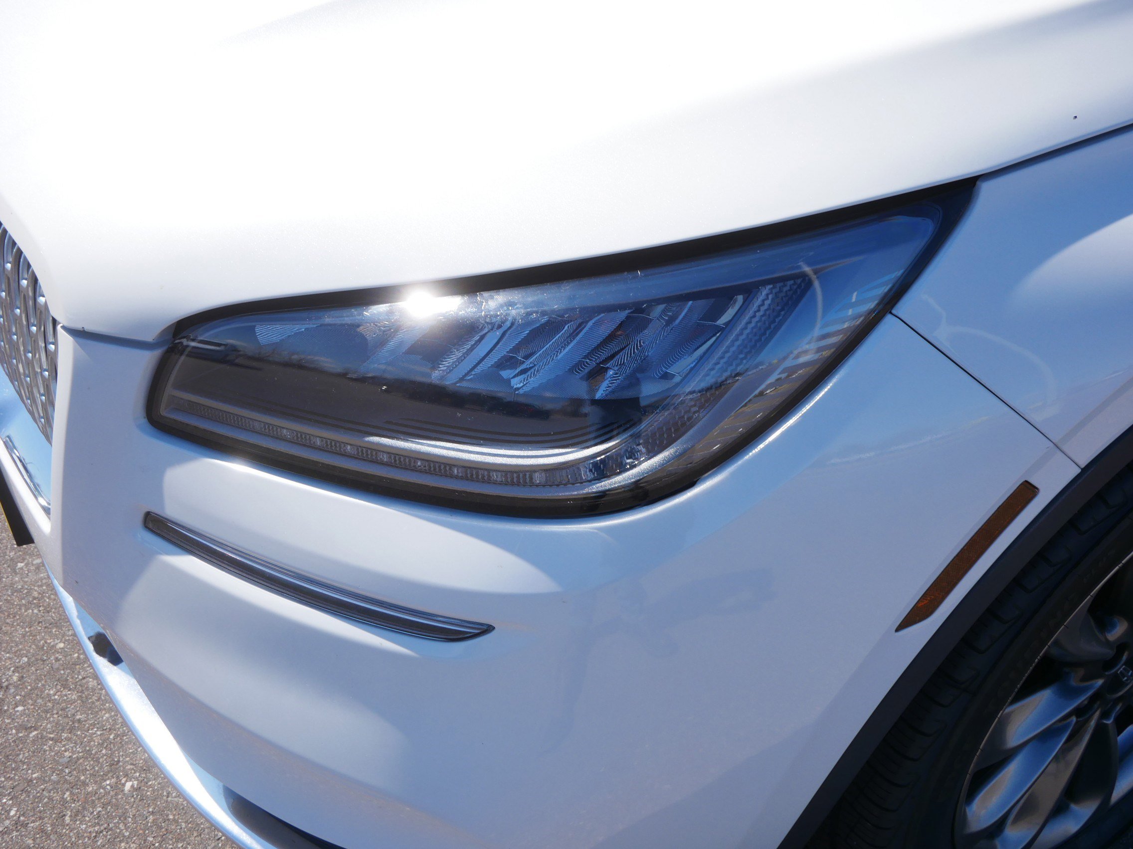 Used 2021 Lincoln Corsair AWD w/ Premium Package image 15