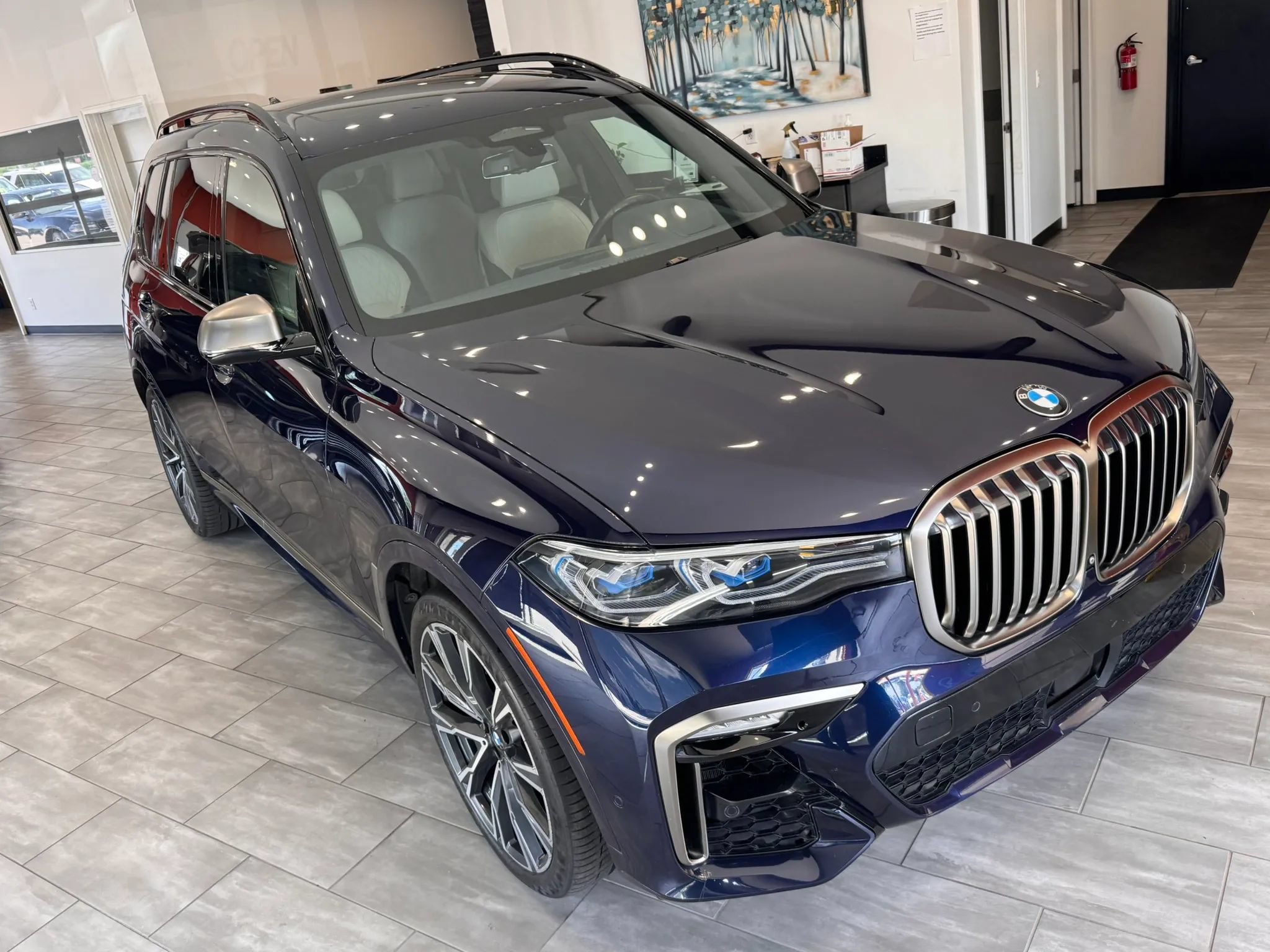 Used 2020 BMW X7 M50i w/ Dynamic Handling Package AWD/4WD image 3