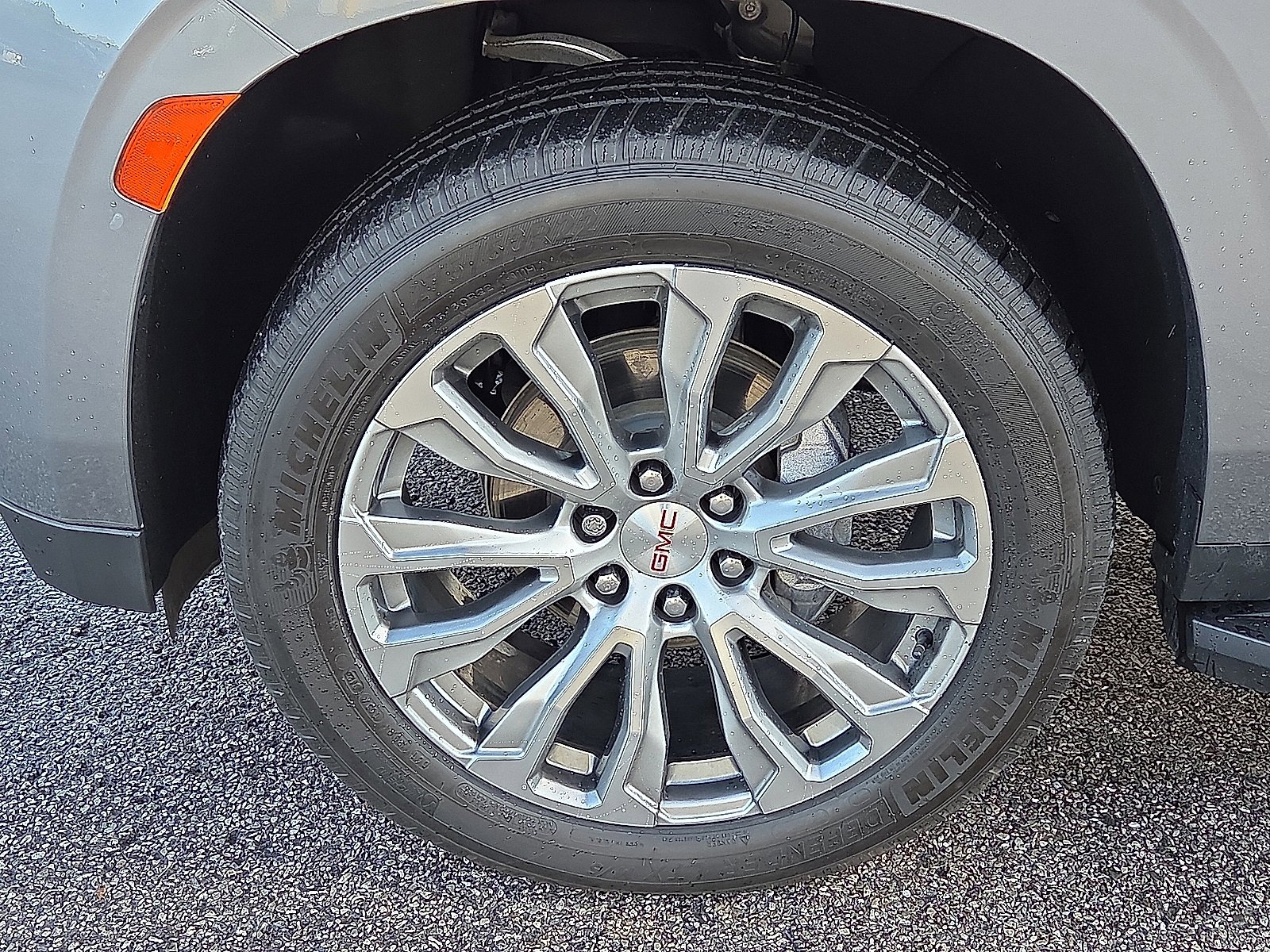 Used 2021 GMC Yukon Denali image 7