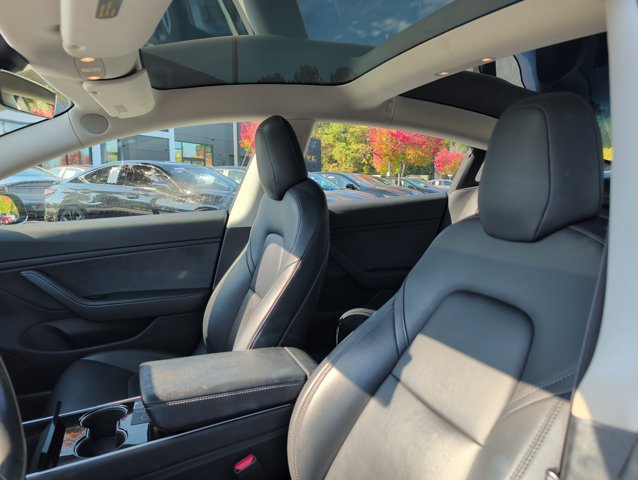 Used 2018 Tesla Model 3 Long Range RWD image 13