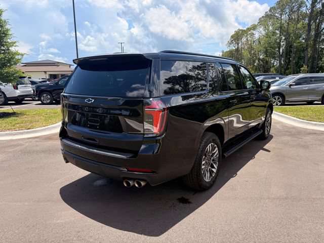 Used 2025 Chevrolet Suburban Z71 AWD/4WD image 16