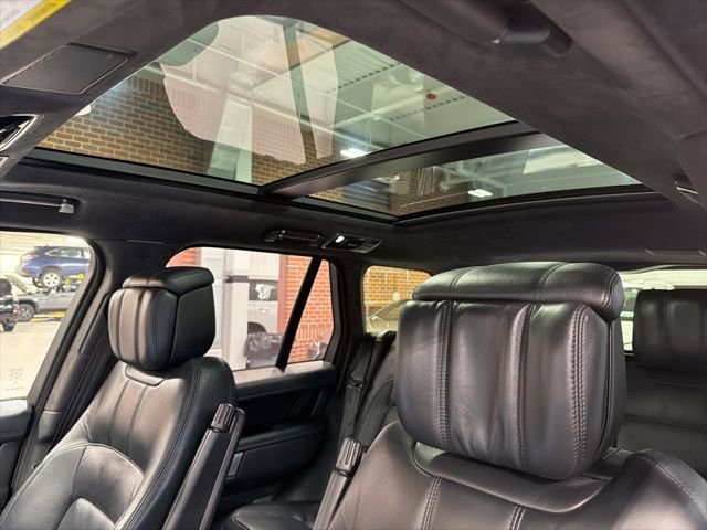 Used 2021 Land Rover Range Rover Autobiography image 15