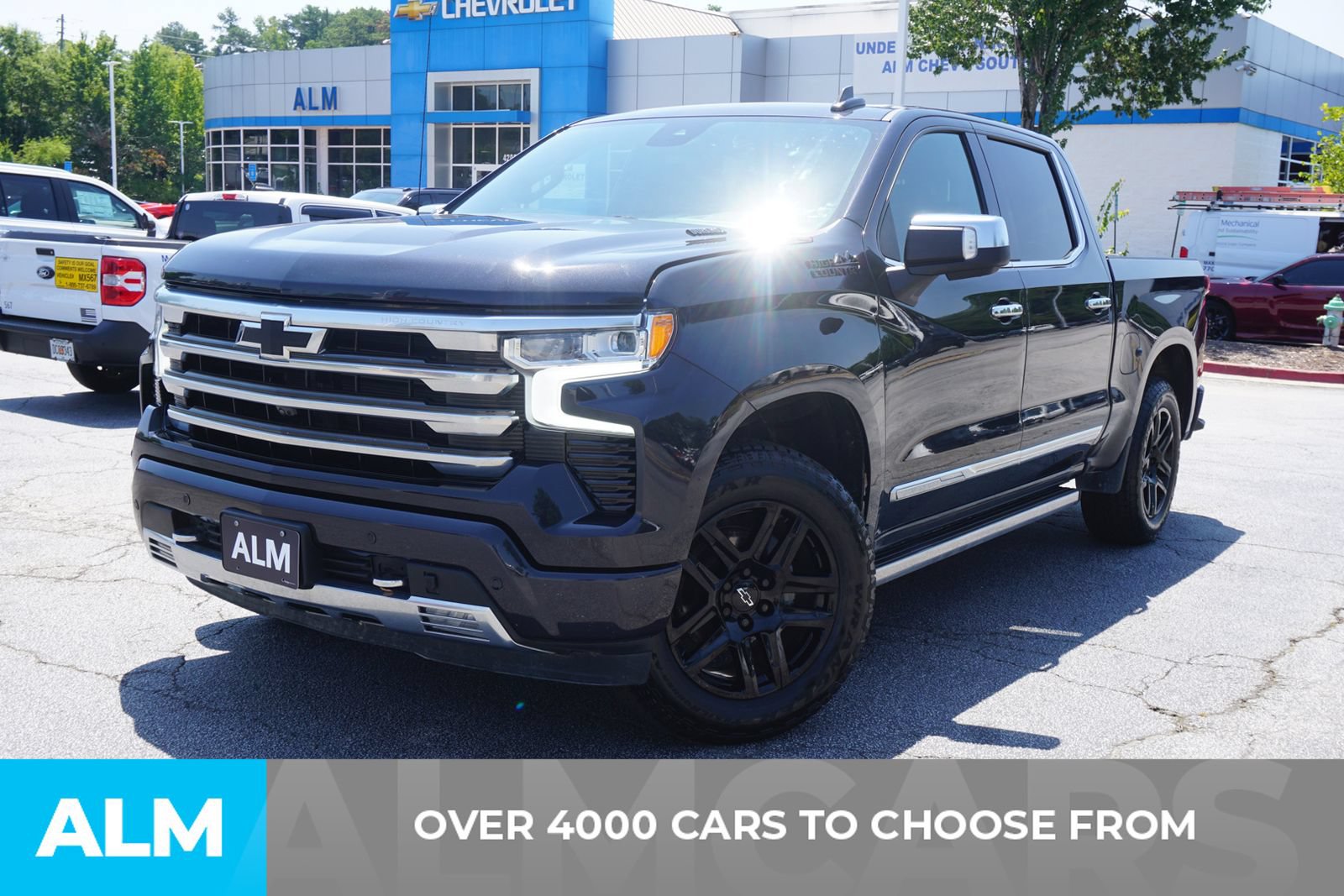 Used 2023 Chevrolet Silverado 1500 High Country w/ High Country Premium Package AWD/4WD image 2