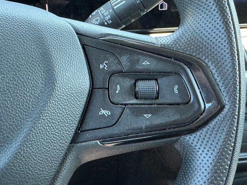 Used 2025 Chevrolet TrailBlazer LS w/ LS Convenience Package FWD image 17