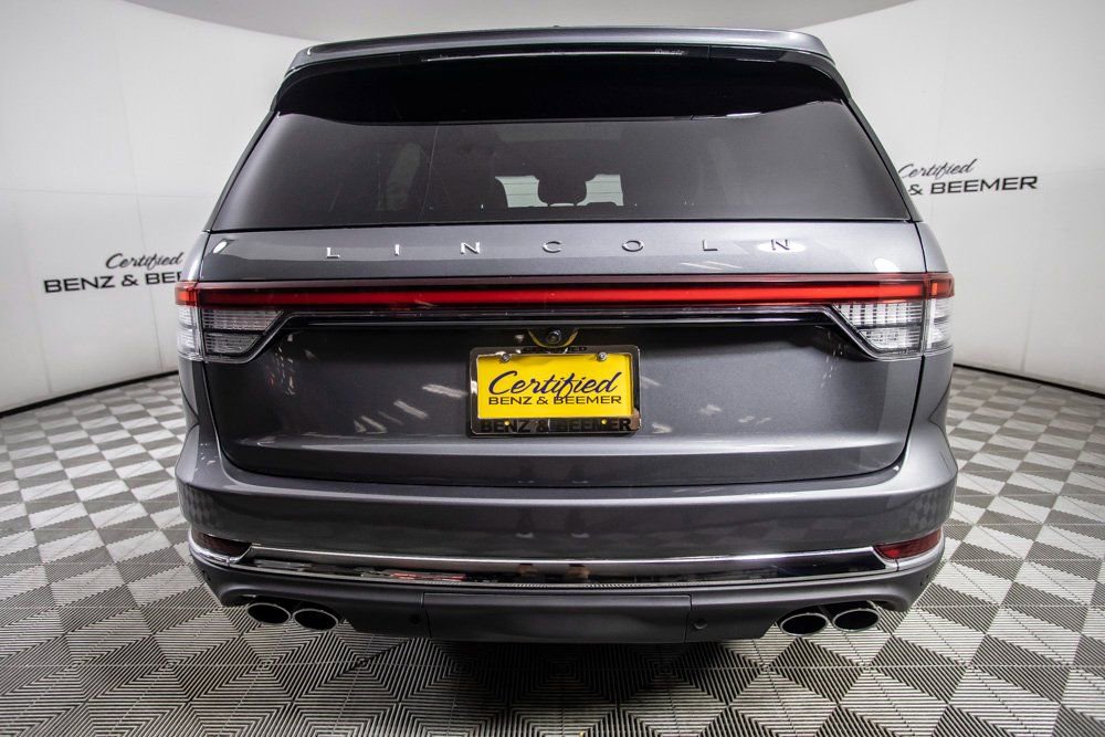 Used 2025 Lincoln Aviator Reserve w/ Equipment Group 201A image 8