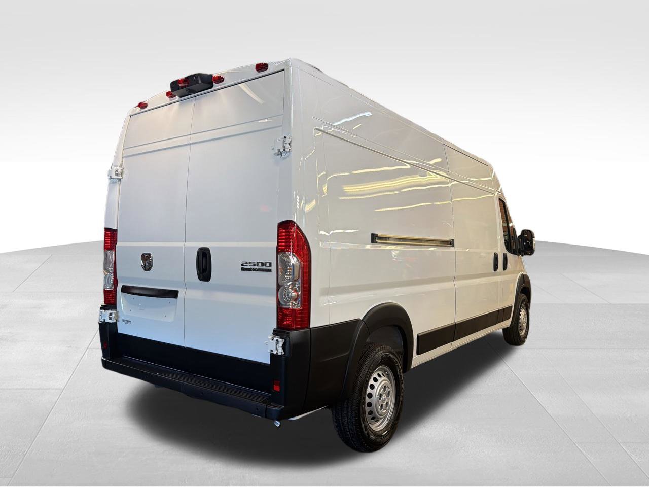 New 2026 RAM ProMaster 2500 w/ Premium Convenience Group FWD image 7
