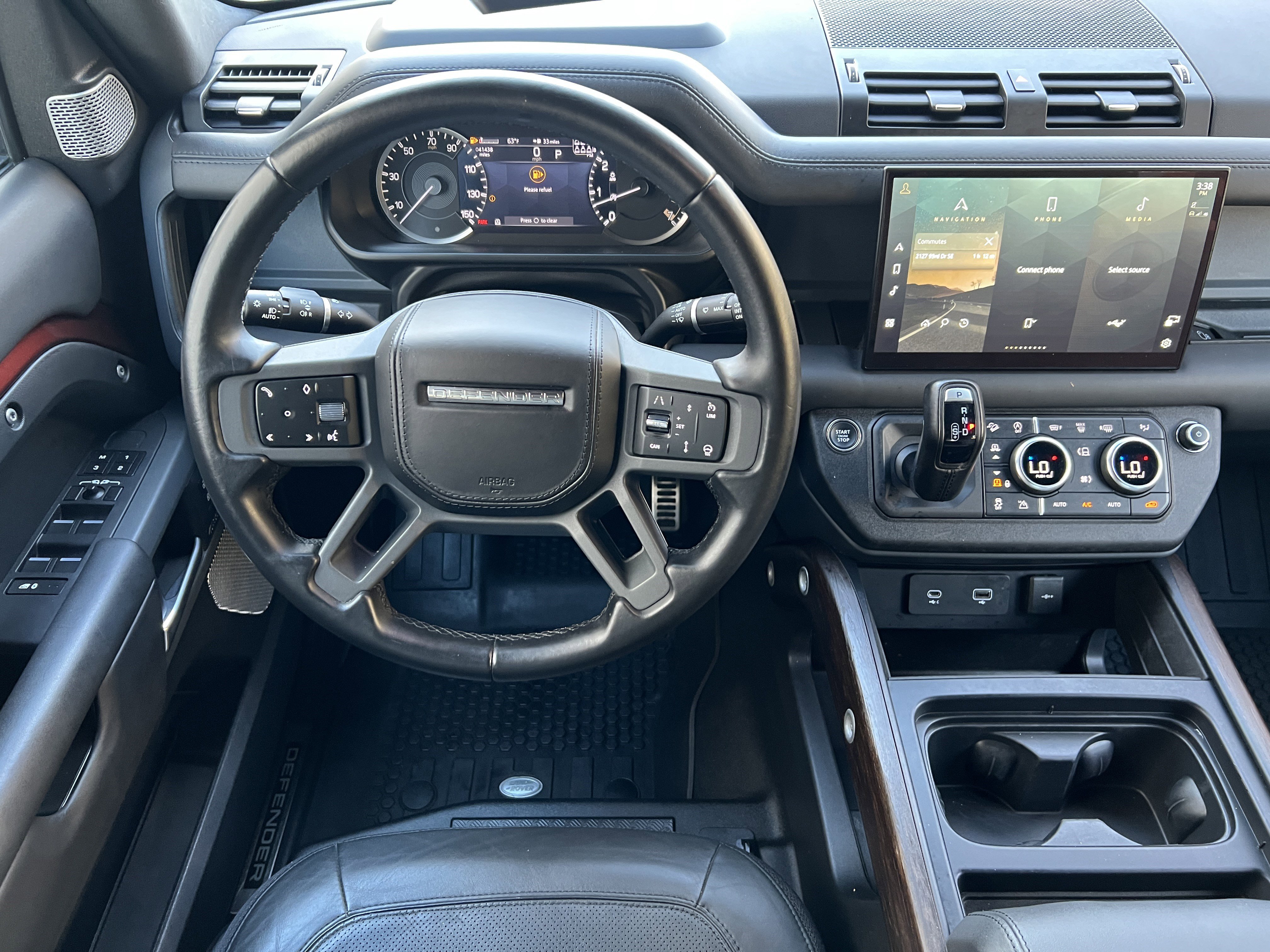 Used 2023 Land Rover Defender 130 X image 33