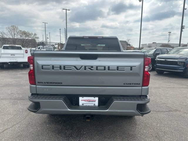 Used 2025 Chevrolet Silverado 1500 Custom w/ Turbomax Blackout Package image 4