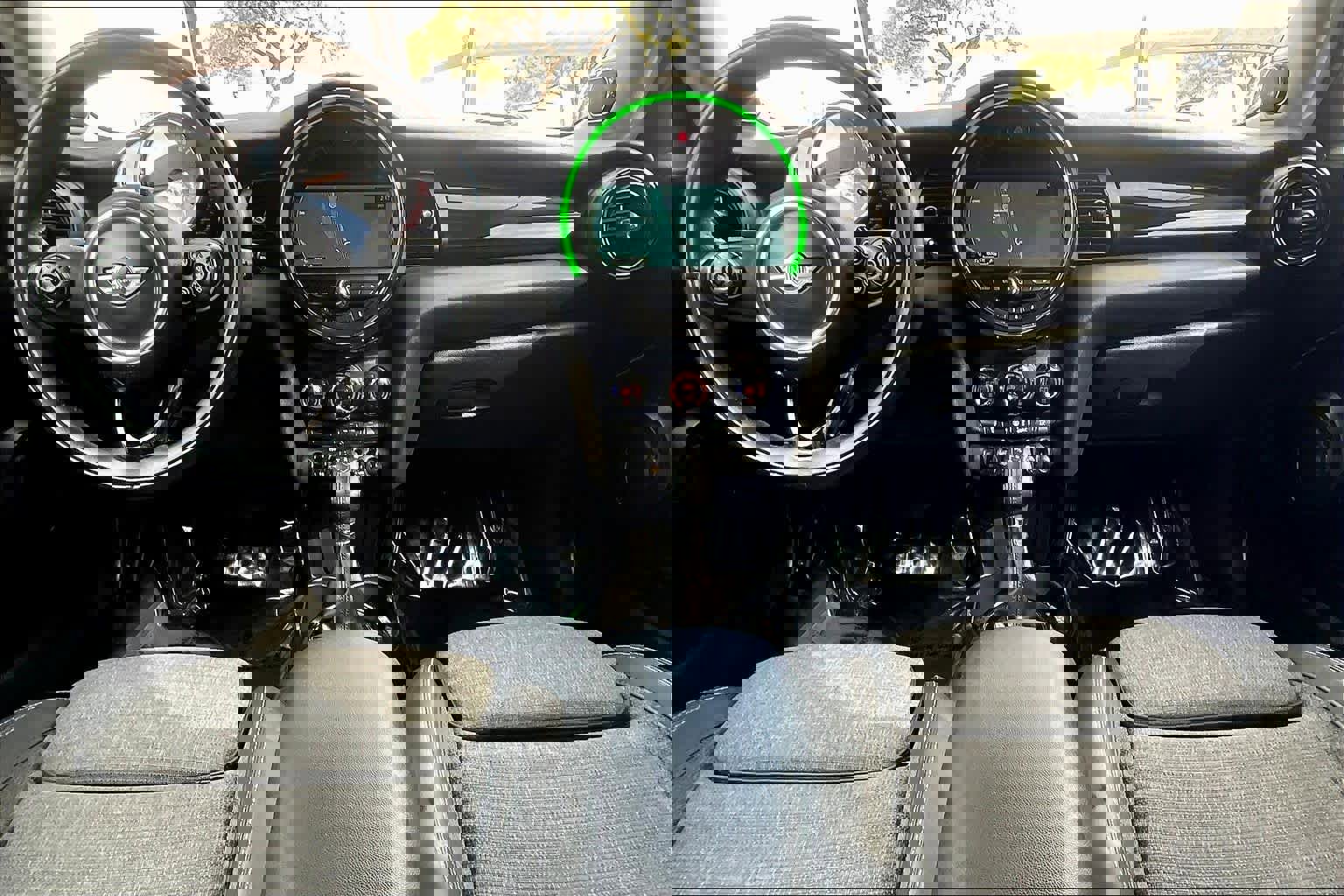 Used 2016 MINI Cooper 2-Door Hardtop image 15