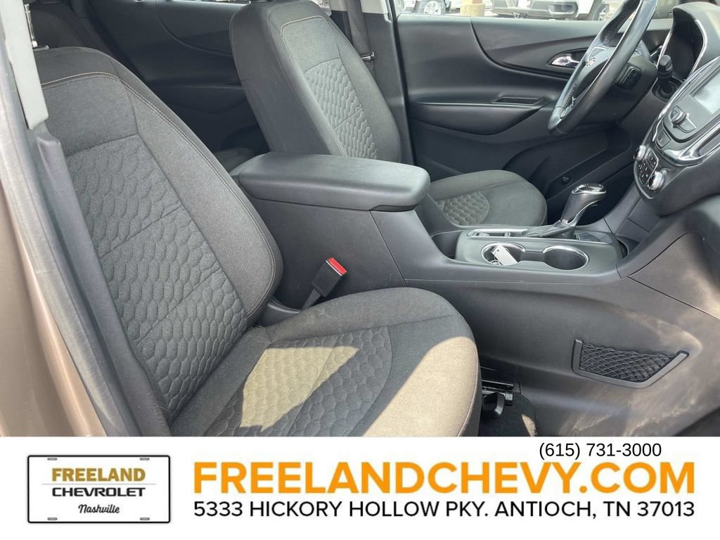 Used 2018 Chevrolet Equinox LT FWD image 25