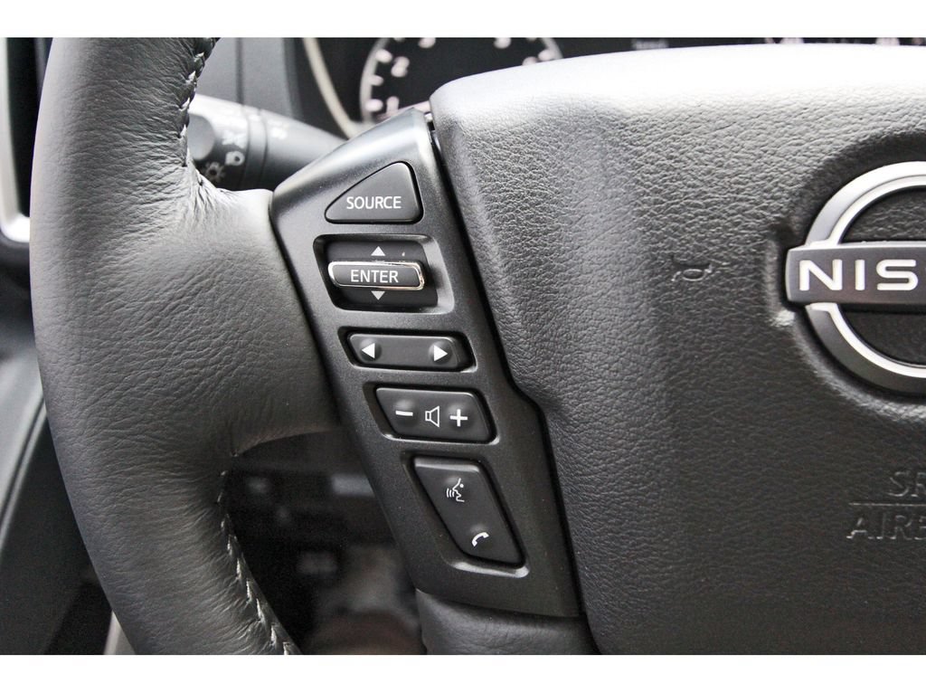 Used 2025 Nissan Frontier SV w/ SV Convenience Package RWD image 19