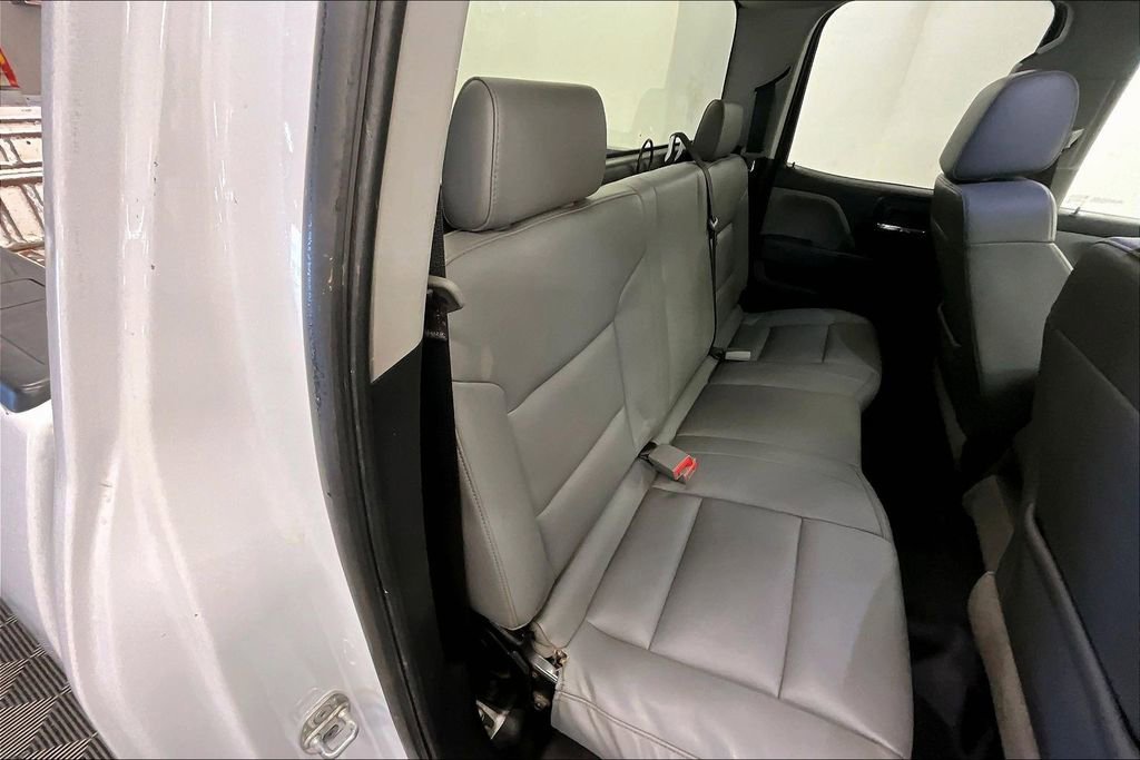 Used 2018 Chevrolet Silverado 2500 W/T w/ WT Convenience Package AWD/4WD image 23