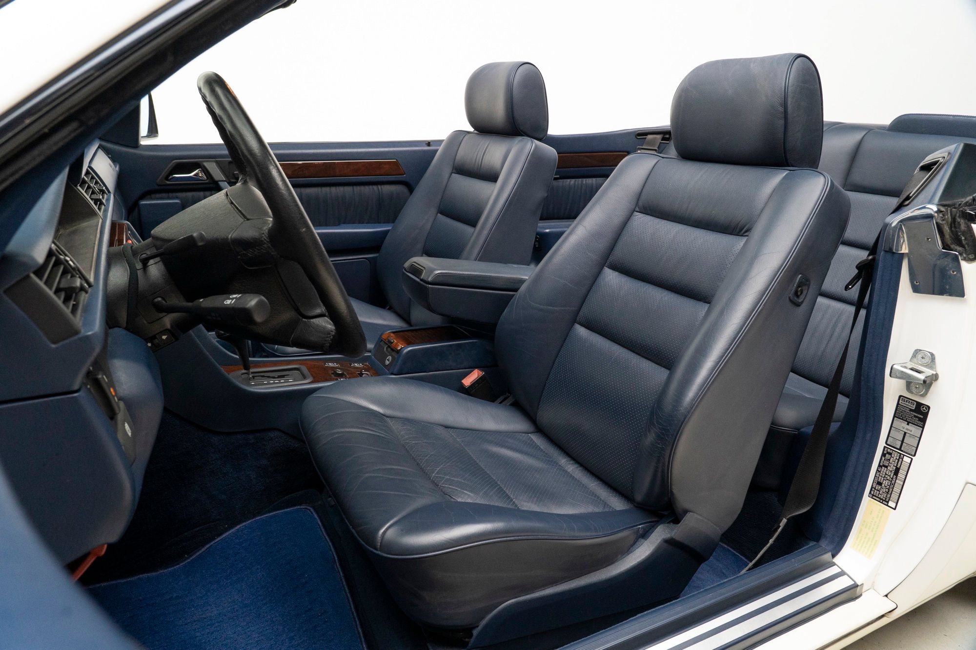 Used 1995 Mercedes-Benz E 320 Convertible image 3