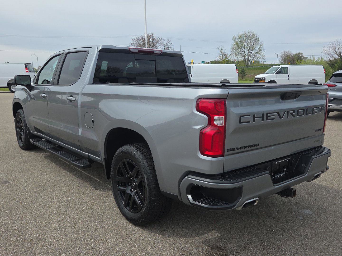 Used 2023 Chevrolet Silverado 1500 RST AWD/4WD image 3