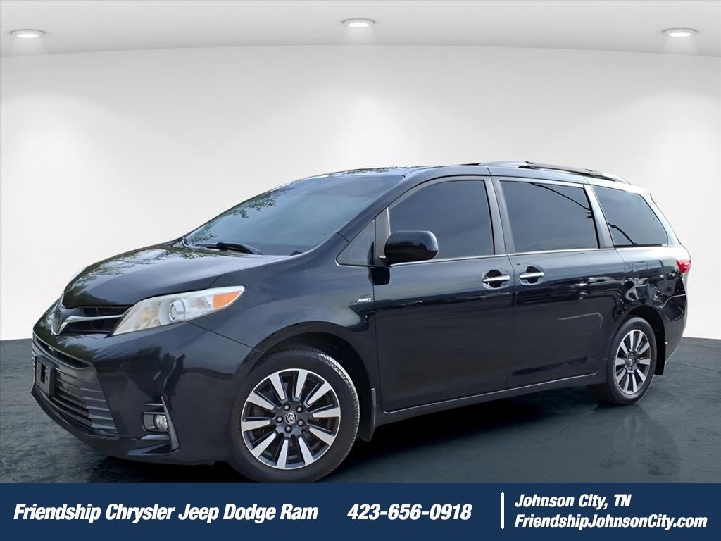 Used 2019 Toyota Sienna XLE image 1