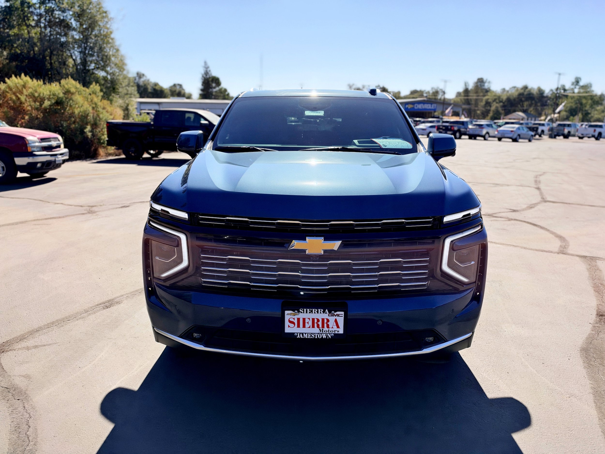 New 2027 Chevrolet Tahoe High Country AWD/4WD image 2